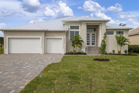 Casa en venta en Punta Gorda, Florida, 3 dormitorios, 213.68 m2 № 1765737 - foto 2