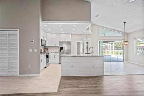 Casa en venta en Spring Hill, Florida, 3 dormitorios, 206.8 m2 № 1908360 - foto 14