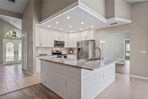 Casa en venta en Spring Hill, Florida, 3 dormitorios, 206.8 m2 № 1908360 - foto 15