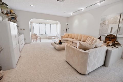 Condo in Boynton Beach, Florida, 2 bedrooms  № 2175858 - photo 6