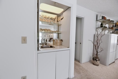 Condo in Boynton Beach, Florida, 2 bedrooms  № 2175858 - photo 13