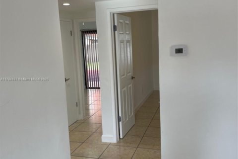 Купить виллу или дом в Майами, Флорида 3 спальни, 112.41м2, № 1958060 - фото 8