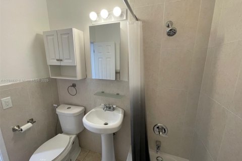 Купить виллу или дом в Майами, Флорида 3 спальни, 112.41м2, № 1958060 - фото 21