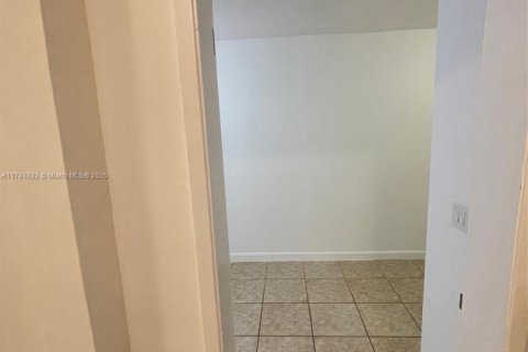 Купить виллу или дом в Майами, Флорида 3 спальни, 112.41м2, № 1958060 - фото 29