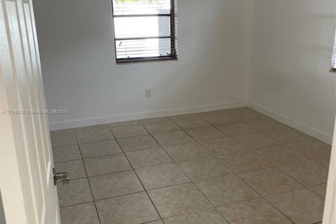 Купить виллу или дом в Майами, Флорида 3 спальни, 112.41м2, № 1958060 - фото 12