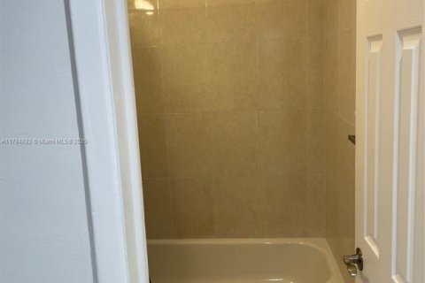 Купить виллу или дом в Майами, Флорида 3 спальни, 112.41м2, № 1958060 - фото 16