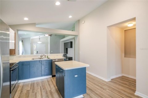 House in Riverview, Florida 3 bedrooms, 120.22 sq.m. № 1894669 - photo 11