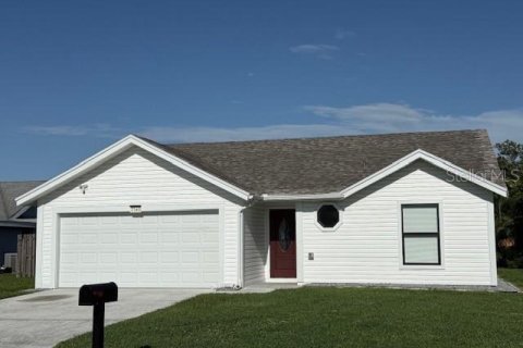 Villa ou maison à louer à Sarasota, Floride: 2 chambres, 96.25 m2 № 1895197 - photo 1