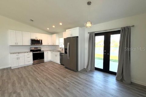 Villa ou maison à louer à Sarasota, Floride: 2 chambres, 96.25 m2 № 1895197 - photo 4