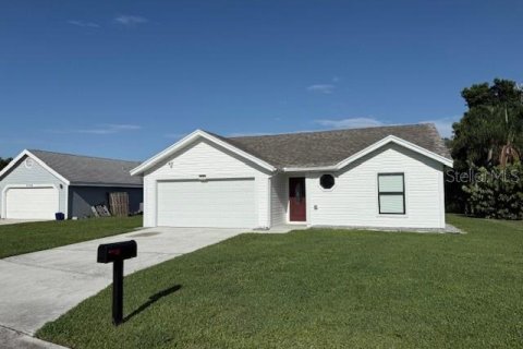 Villa ou maison à louer à Sarasota, Floride: 2 chambres, 96.25 m2 № 1895197 - photo 2