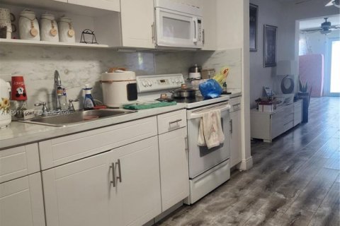 Купить виллу или дом в Майами, Флорида 3 спальни, 125.7м2, № 2022030 - фото 6