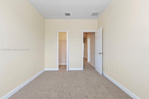 Townhouse in Homestead, Florida 3 bedrooms, 160.91 sq.m. № 1892136 - photo 20