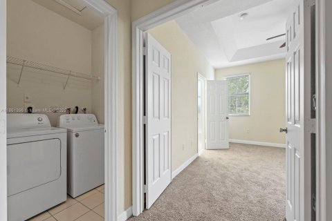 Townhouse in Homestead, Florida 3 bedrooms, 160.91 sq.m. № 1892136 - photo 16