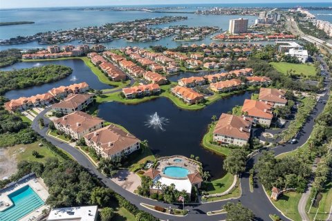 Touwnhouse à vendre à Saint Petersburg, Floride: 3 chambres, 192.77 m2 № 2119652 - photo 4