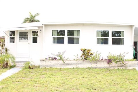Apartment in Bradenton, Florida 2 bedrooms, 95.22 sq.m. № 2283828
