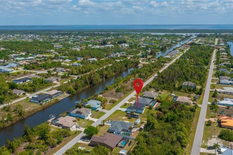 Villa ou maison à vendre à Port Charlotte, Floride: 3 chambres, 155.89 m2 № 2142951 - photo 8