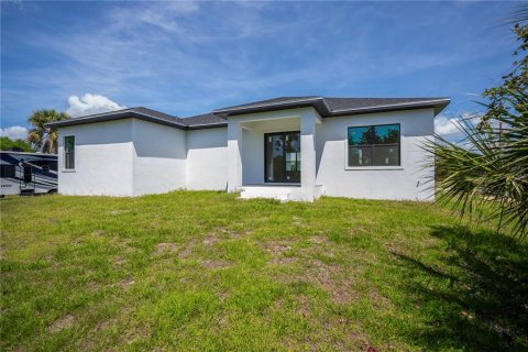 Villa ou maison à vendre à Port Charlotte, Floride: 3 chambres, 155.89 m2 № 2142951 - photo 7