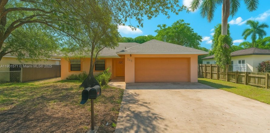 Villa ou maison à Homestead, Floride 4 chambres, 143.81 m2 № 1966260