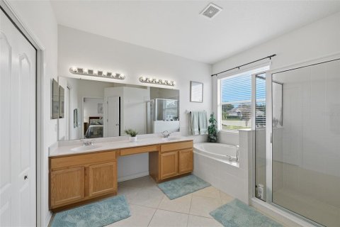 House in Riverview, Florida 3 bedrooms, 189.71 sq.m. № 2413435 - photo 20