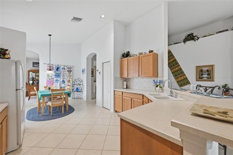 House in Riverview, Florida 3 bedrooms, 189.71 sq.m. № 2413435 - photo 7