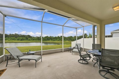 House in Riverview, Florida 3 bedrooms, 189.71 sq.m. № 2413435 - photo 2