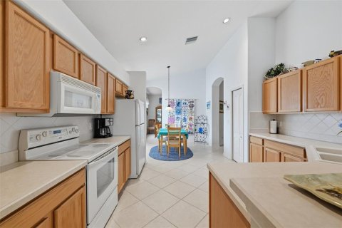 House in Riverview, Florida 3 bedrooms, 189.71 sq.m. № 2413435 - photo 6