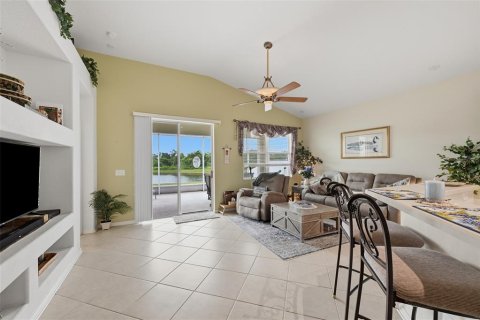 House in Riverview, Florida 3 bedrooms, 189.71 sq.m. № 2413435 - photo 17
