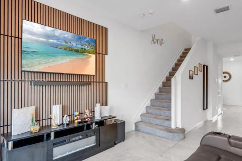 Adosado en venta en Homestead, Florida, 3 dormitorios, 135.92 m2 № 2058514 - foto 4