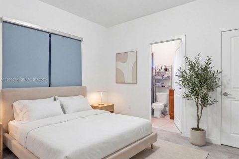 Adosado en venta en Homestead, Florida, 3 dormitorios, 135.92 m2 № 2058514 - foto 9