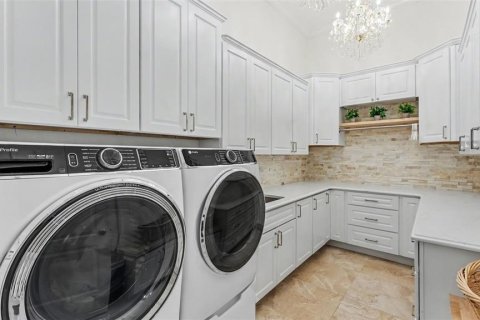 Casa en venta en Lakeland, Florida, 5 dormitorios, 338.63 m2 № 2324560 - foto 29