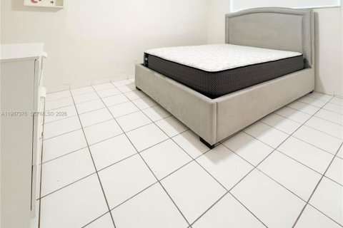 Casa en alquiler en Hollywood, Florida, 3 dormitorios, 149.94 m2 № 2051791 - foto 11