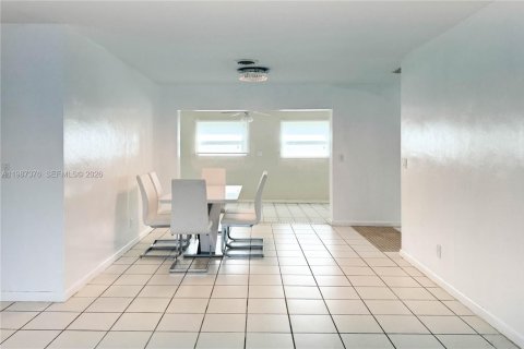 Casa en alquiler en Hollywood, Florida, 3 dormitorios, 149.94 m2 № 2051791 - foto 7