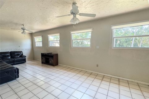 Casa en alquiler en Hollywood, Florida, 3 dormitorios, 149.94 m2 № 2051791 - foto 14