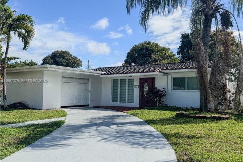 Casa en Hollywood, Florida 3 dormitorios, 149.94 m2 № 2051791