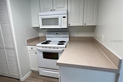 Adosado en alquiler en Davenport, Florida, 3 dormitorios, 111.48 m2 № 1609497 - foto 5