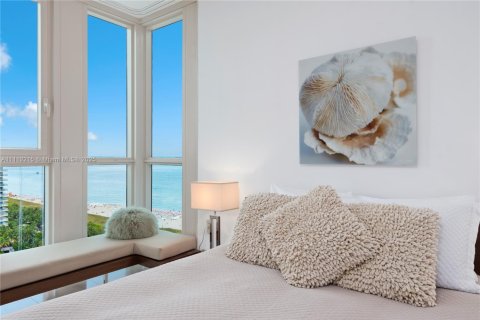 Condo in Miami Beach, Florida, 2 bedrooms  № 2022970 - photo 11