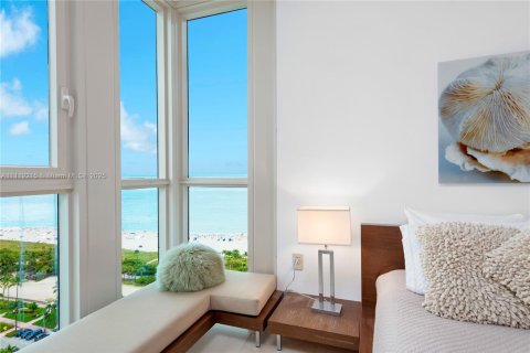 Condo in Miami Beach, Florida, 2 bedrooms  № 2022970 - photo 12