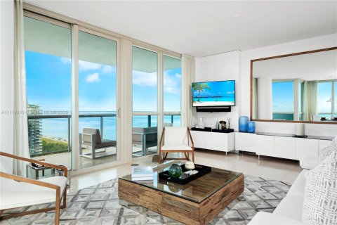 Condo in Miami Beach, Florida, 2 bedrooms  № 2022970