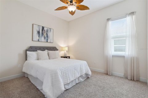 House in DeLand, Florida 3 bedrooms, 168.43 sq.m. № 2283476 - photo 23