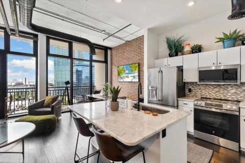 Condo in Saint Petersburg, Florida, 2 bedrooms  № 1721470 - photo 5