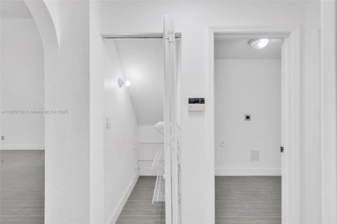 Купить виллу или дом в Дорал, Флорида 4 спальни, 200.11м2, № 1794925 - фото 18