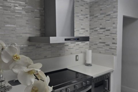 Condo in Davie, Florida, 2 bedrooms  № 1923580 - photo 15