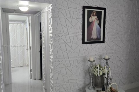 Condo in Davie, Florida, 2 bedrooms  № 1923580 - photo 1