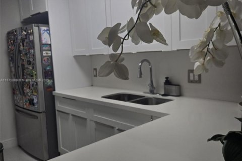 Condo in Davie, Florida, 2 bedrooms  № 1923580 - photo 9