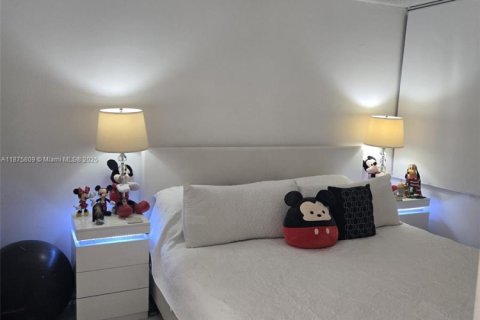 Condo in Davie, Florida, 2 bedrooms  № 1923580 - photo 17