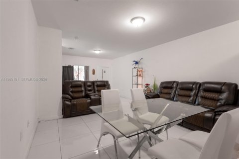 Villa ou maison à vendre à Miami, Floride: 3 chambres, 103.4 m2 № 2030153 - photo 10