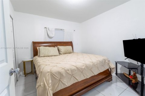 Villa ou maison à vendre à Miami, Floride: 3 chambres, 103.4 m2 № 2030153 - photo 16