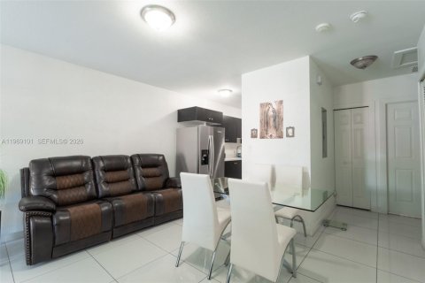 Villa ou maison à vendre à Miami, Floride: 3 chambres, 103.4 m2 № 2030153 - photo 8