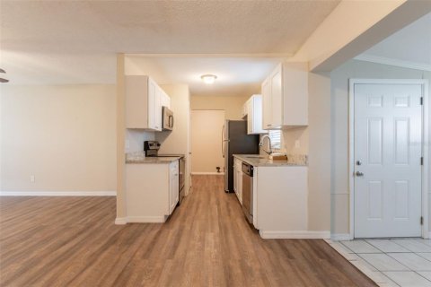 Casa en venta en Orlando, Florida, 3 dormitorios, 96.15 m2 № 1760336 - foto 4