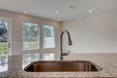 Townhouse in Ocoee, Florida 3 bedrooms, 170.94 sq.m. № 1829318 - photo 8